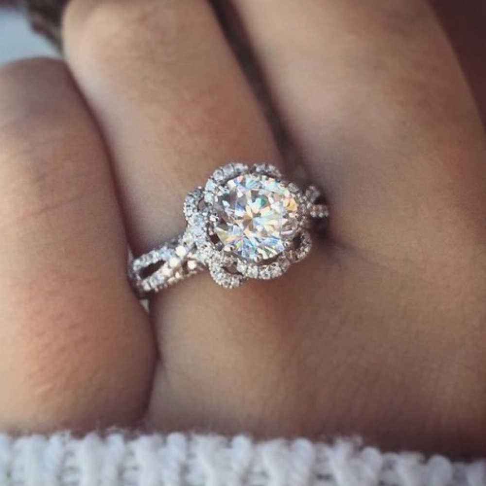 New Women’s 925 Silver Flower Engagement Party Diamond Ring